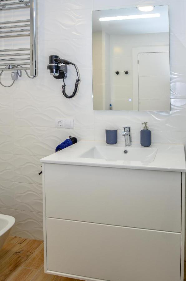 1 Bedroom Apartment Sea View In Center Of Marbella! Eksteriør billede